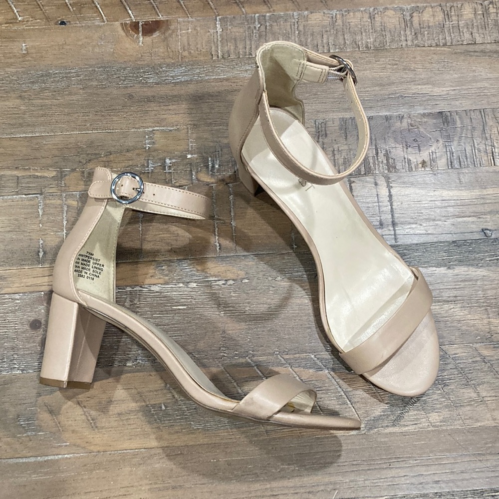 Nine West Ankle Strap Block Heel (Nude)